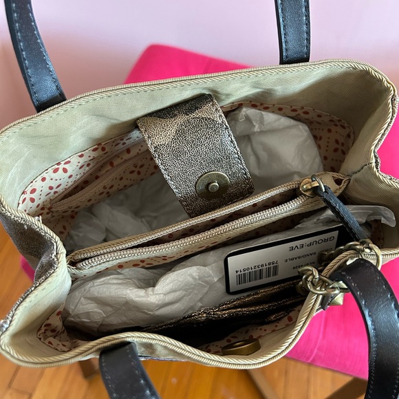 GUESS Army Green Marilyn Purse with Studs and matching wallet - Picture 2 of 7